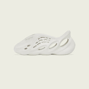 Adidas Originals | YZY FOAM RUNNER  { SAND