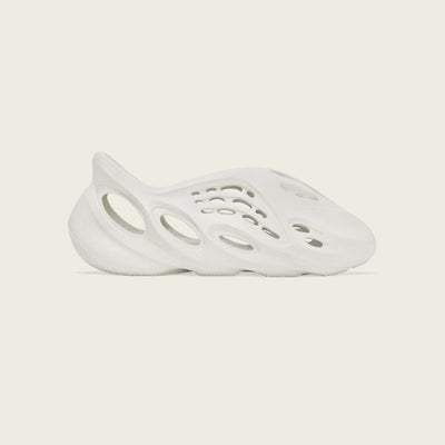 Adidas Originals | YZY FOAM RUNNER  { SAND
