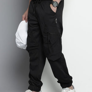 Men's Black Relaxed Fit Textured Cargo Joggers