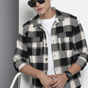Men's Black Regular Fit Checked Casual Shirt