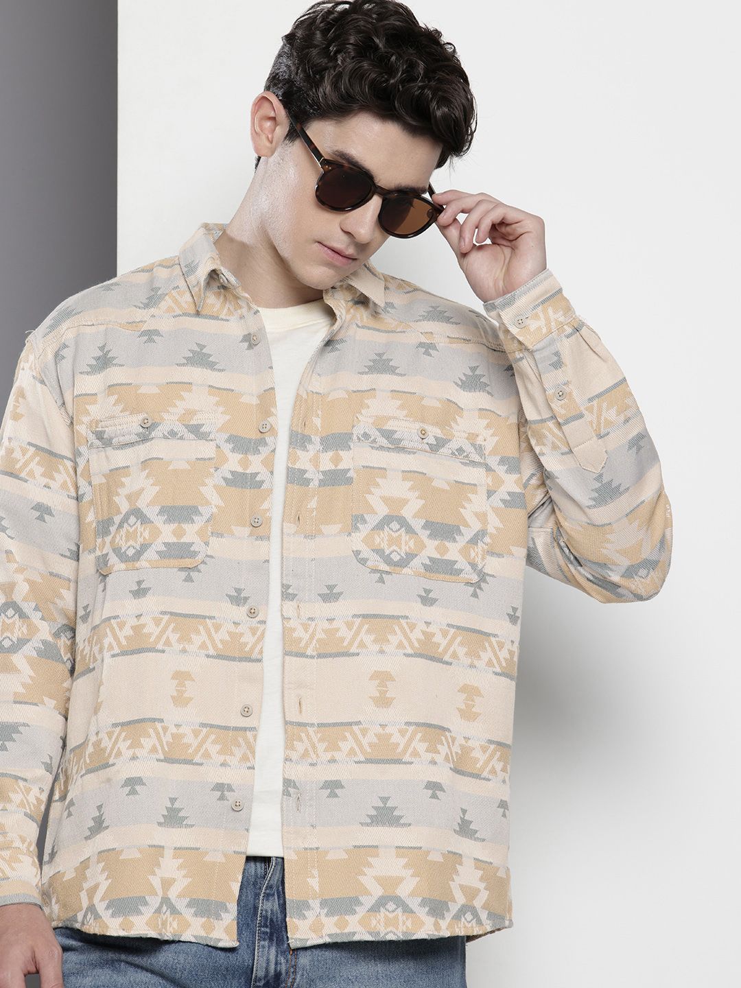 Men's Beige Relaxed Fit Textured Resort Wear Shirt