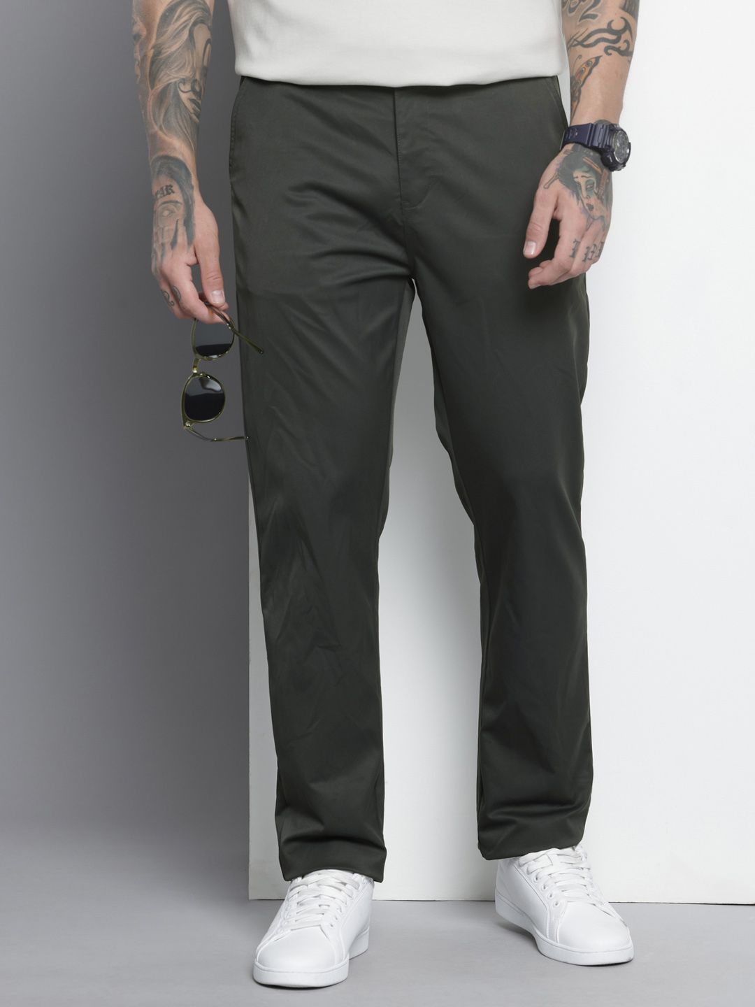Men's Grey Regular Fit Solid Trousers