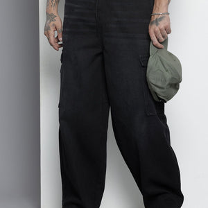 Men's Black Relaxed Fit Solid Cargo Jeans