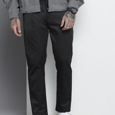 Men's Black Regular Fit Solid Trousers