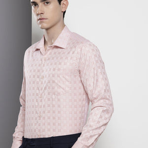 Men's Peach Slim Fit Checked Formal Shirt