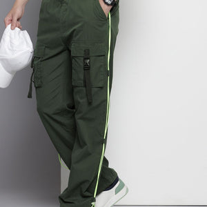 Men's Green Relaxed Fit Solid Utility Cargo Jogger