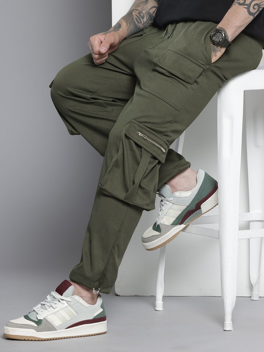 Men's Olive Relaxed Fit Textured Wide Leg Cargo Joggers