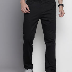 Men's Black Regular Fit Solid Chinos