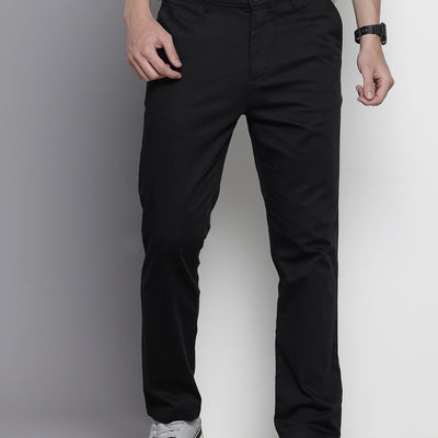 Men's Black Regular Fit Solid Chinos