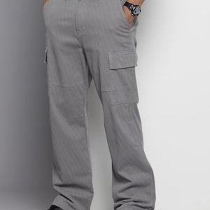 Men's Grey Relaxed Fit Geometric Print Cargos