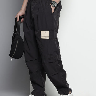 Men's Black Loose Fit Textured Cargos
