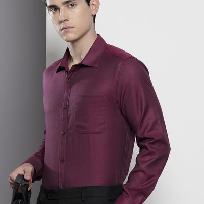 Men's Purple Slim Fit Solid Formal Shirt
