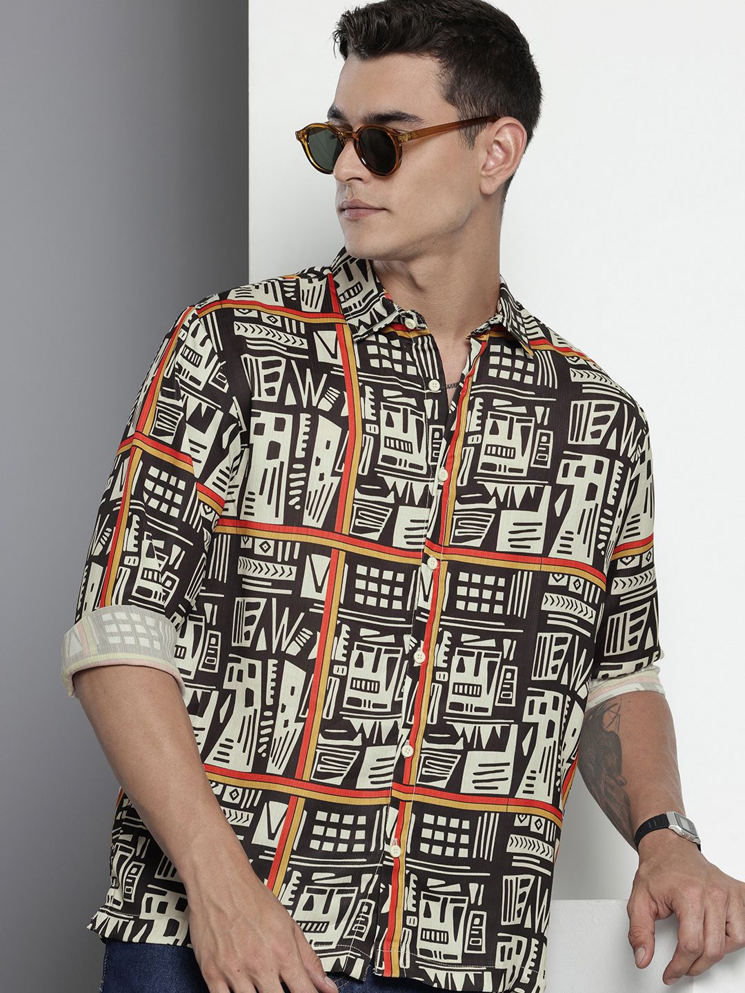 Men's Beige Relaxed Fit Geometric Print Resort Wear Shirt