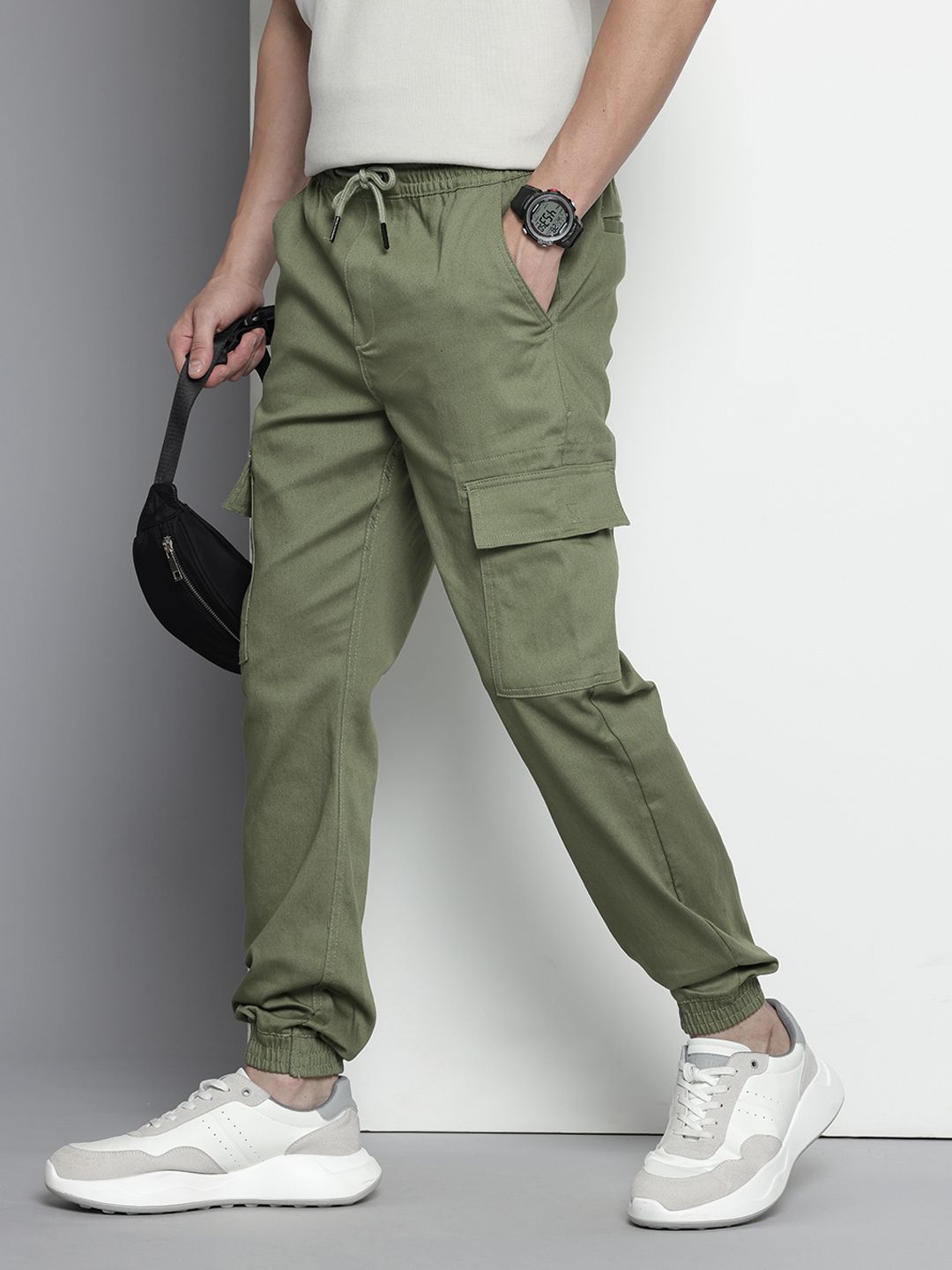 Men's Green Regular Fit Solid Utility Cargo Jogger