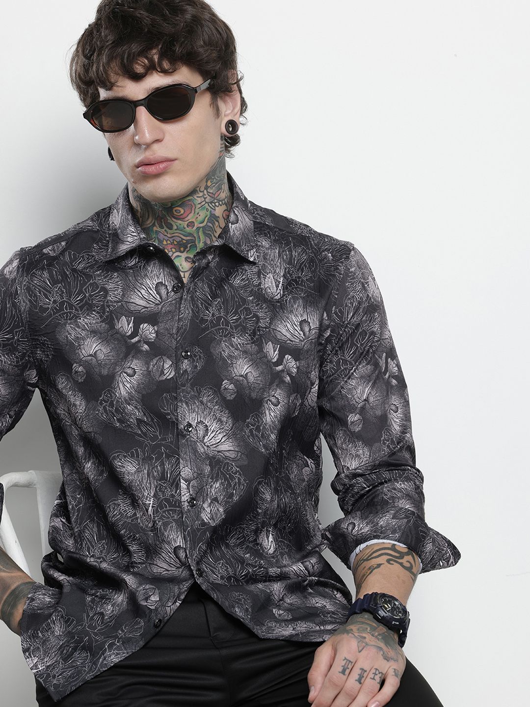 Men's Black Slim Fit Abstract Print Party Wear Shirt