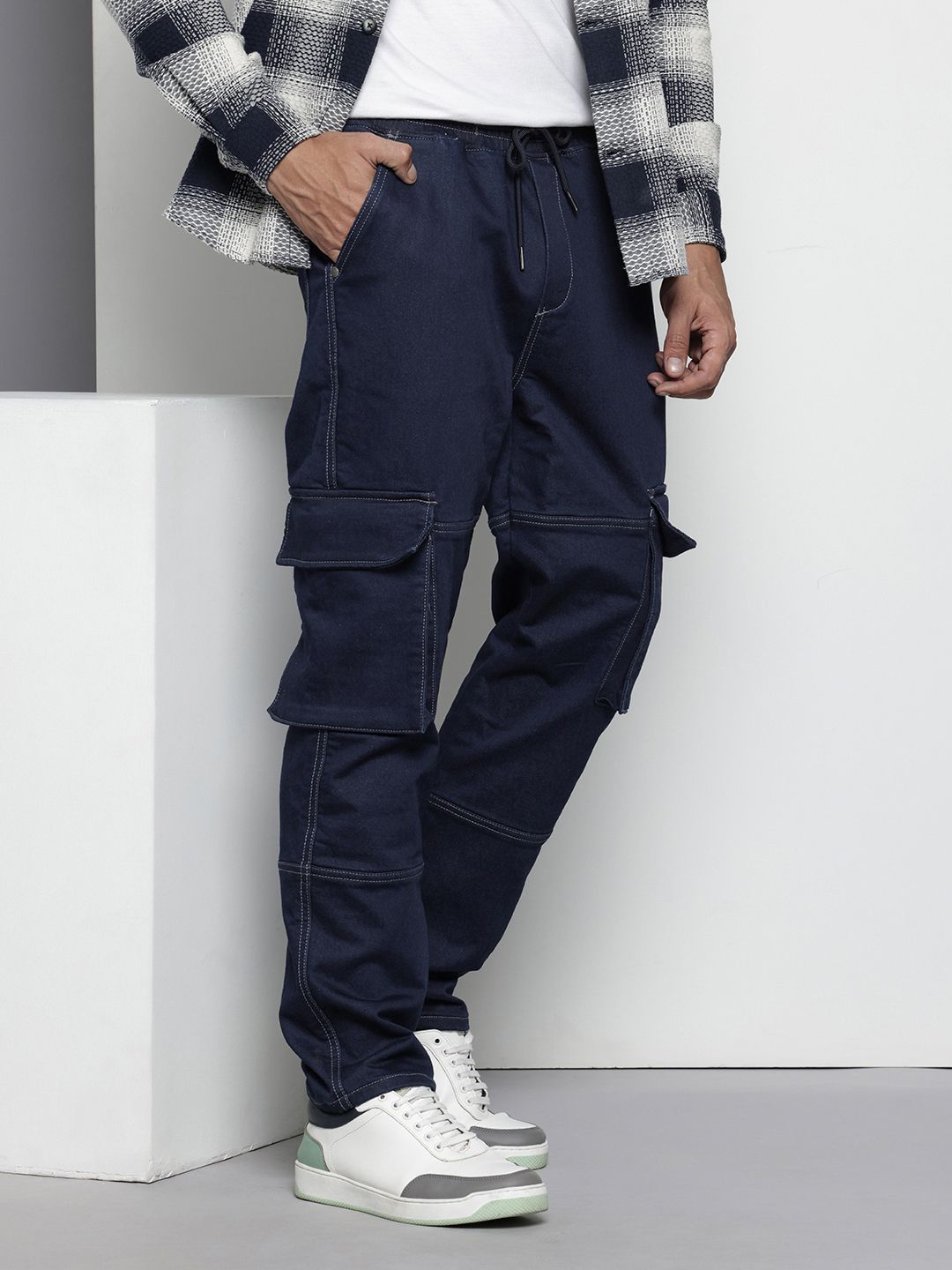 Men's Blue Relaxed Fit Solid Stretchable Denim Cargo Joggers