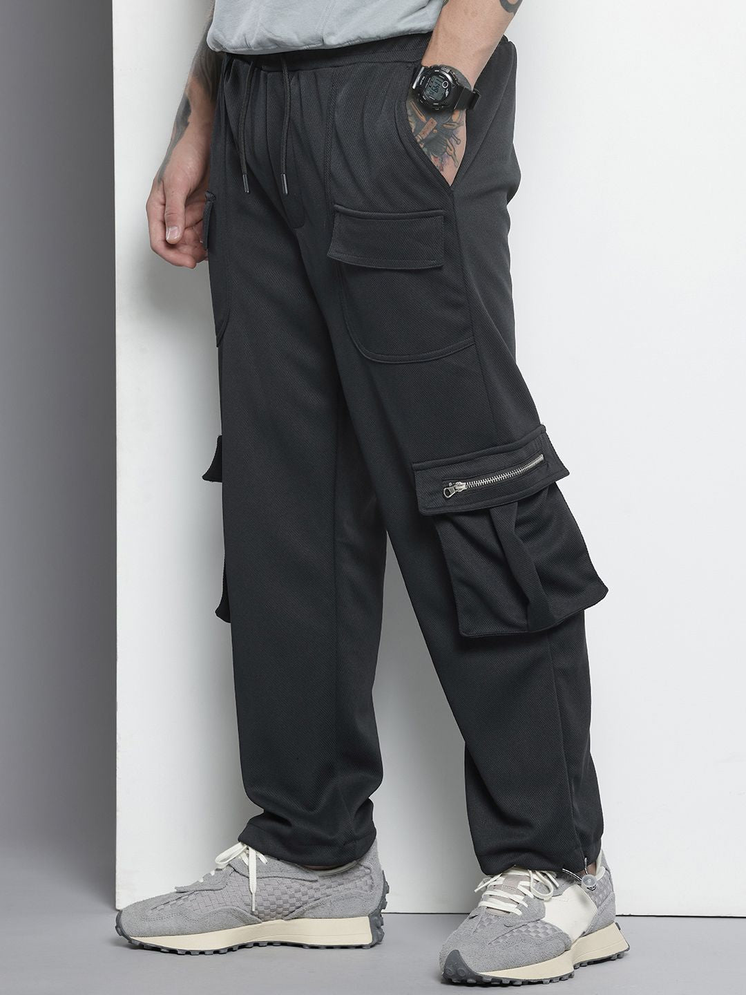 Men's Black Relaxed Fit Textured Wide Leg Cargo Joggers