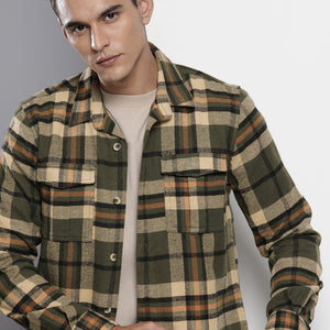 Men's Green Regular Fit Checked Casual Shirt