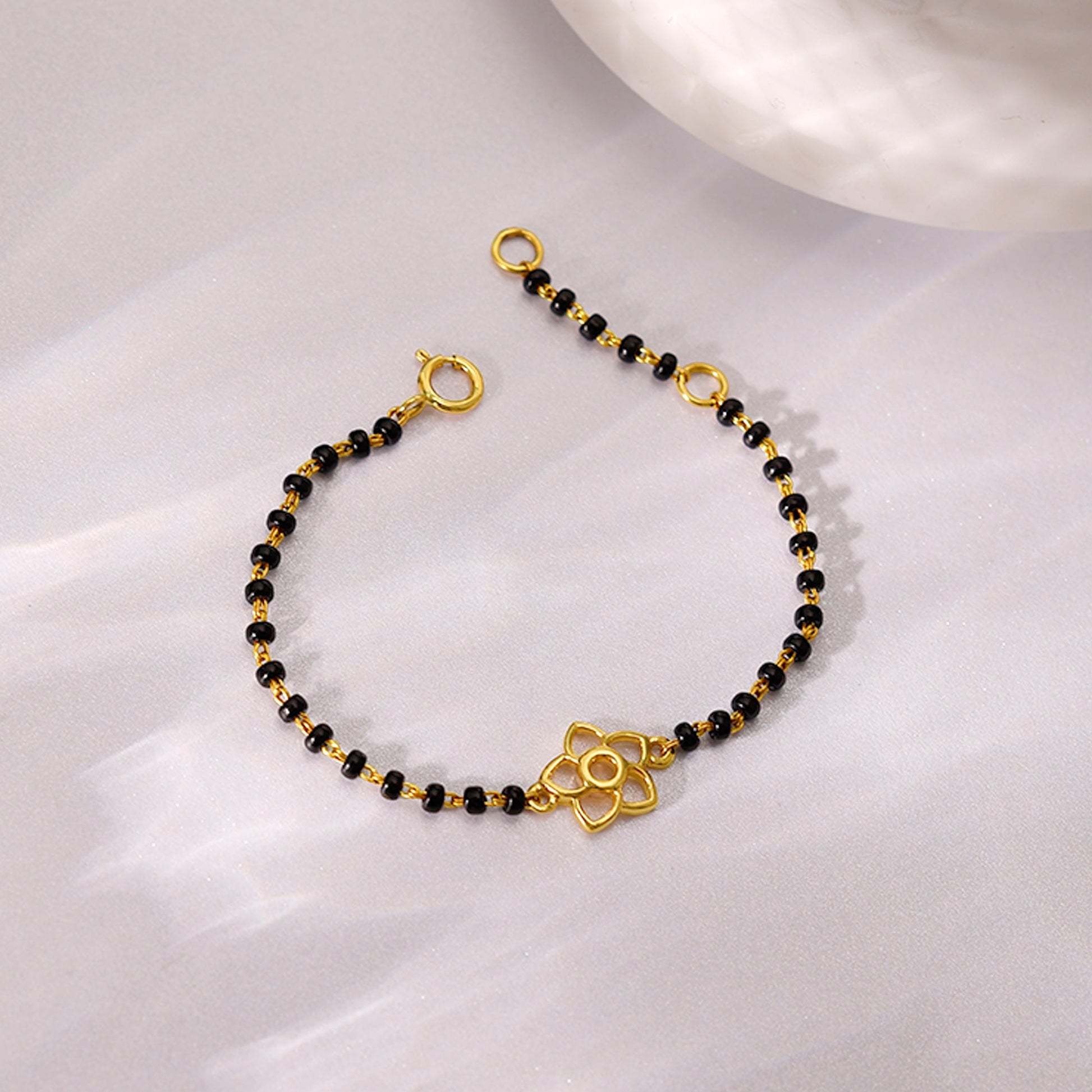 Gold Glorious Flower Kids Nazariya Bracelet (0-1 yrs)