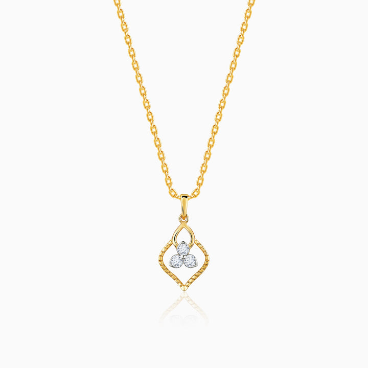 Gold Sparkling Clover Diamond Pendant