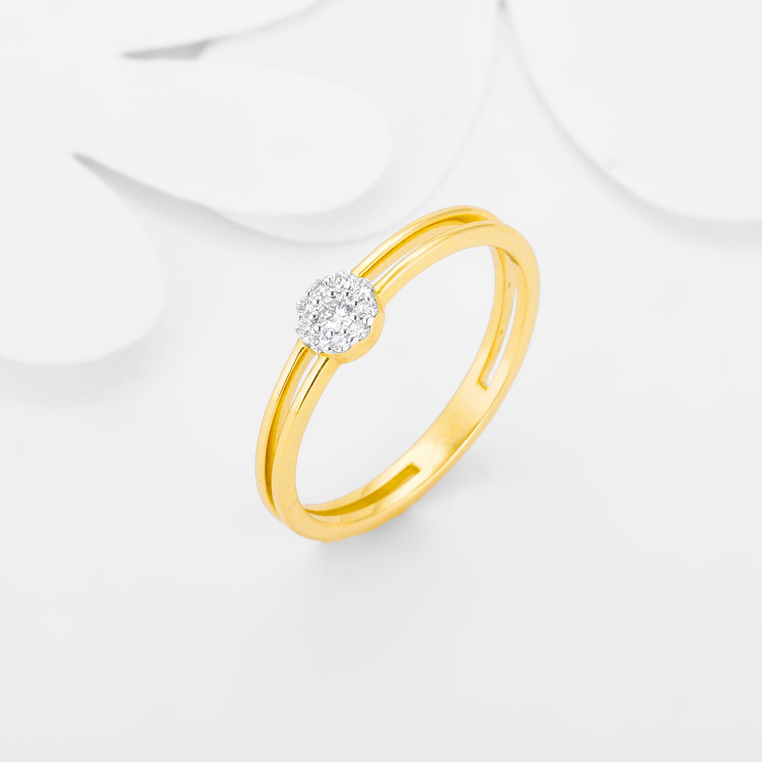 Gold Glistening Grace Diamond Ring