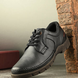 Mudtrail Lace-Up Shoes by Aspeerio