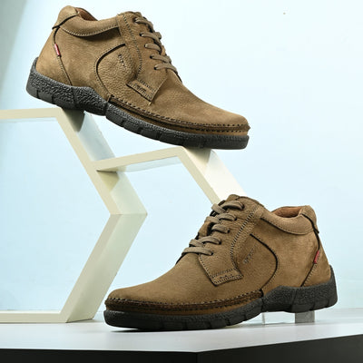 Mudtrail Lace-Up Low Ankle Boots by Aspeerio