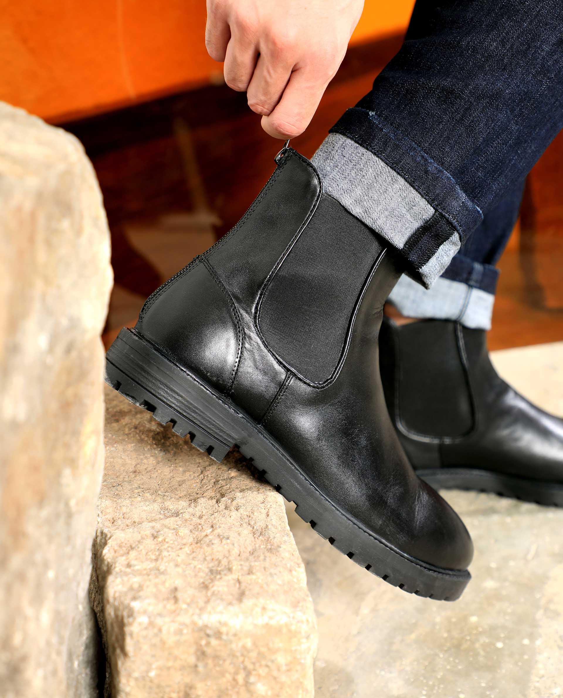 Rare Rabbit Men's Gum Black Classic Chelsea Boot