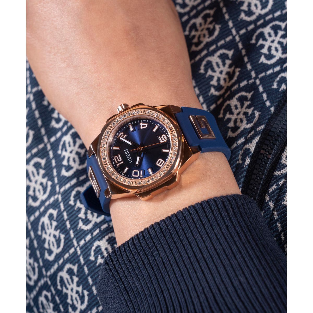 Guess Sport Women Quartz Blue Dial Analog Silicone Watch GW0617L3
