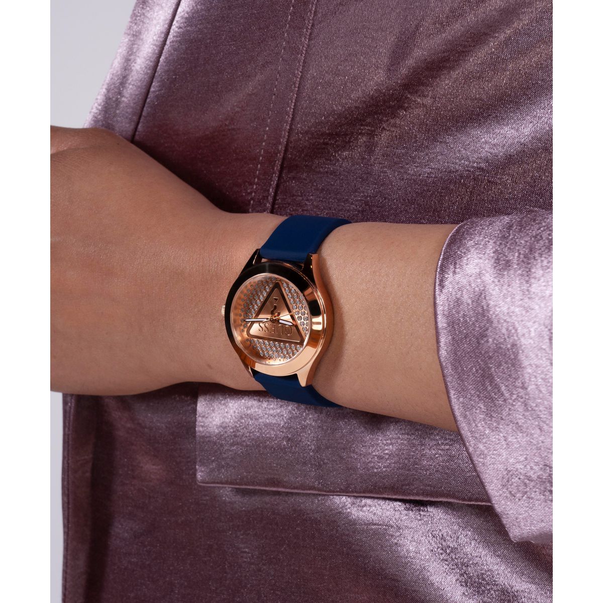 Glitz Women Quartz Rose Gold Dial Analog Silicone Watch GW0745L4