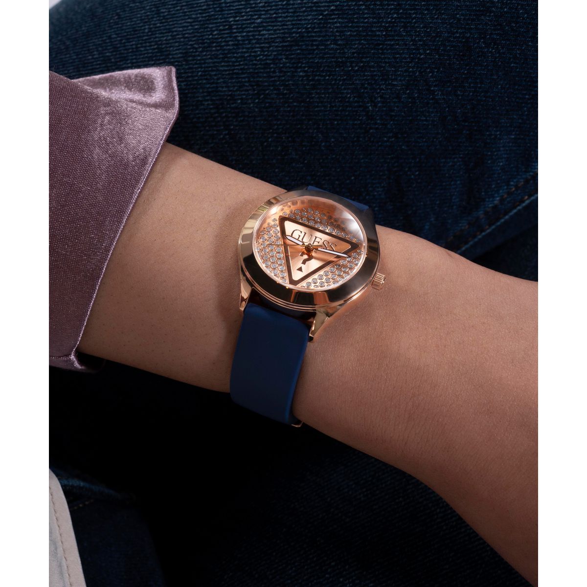 Glitz Women Quartz Rose Gold Dial Analog Silicone Watch GW0745L4