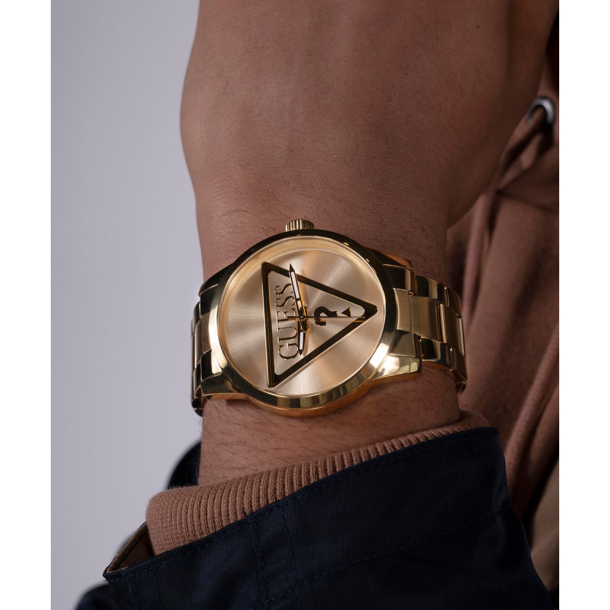 Badge Men Quartz Champagne Dial Analog Stainless Steel Watch GW0782G1