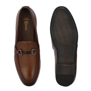 Rover Buckled Loafers by Aspeerio