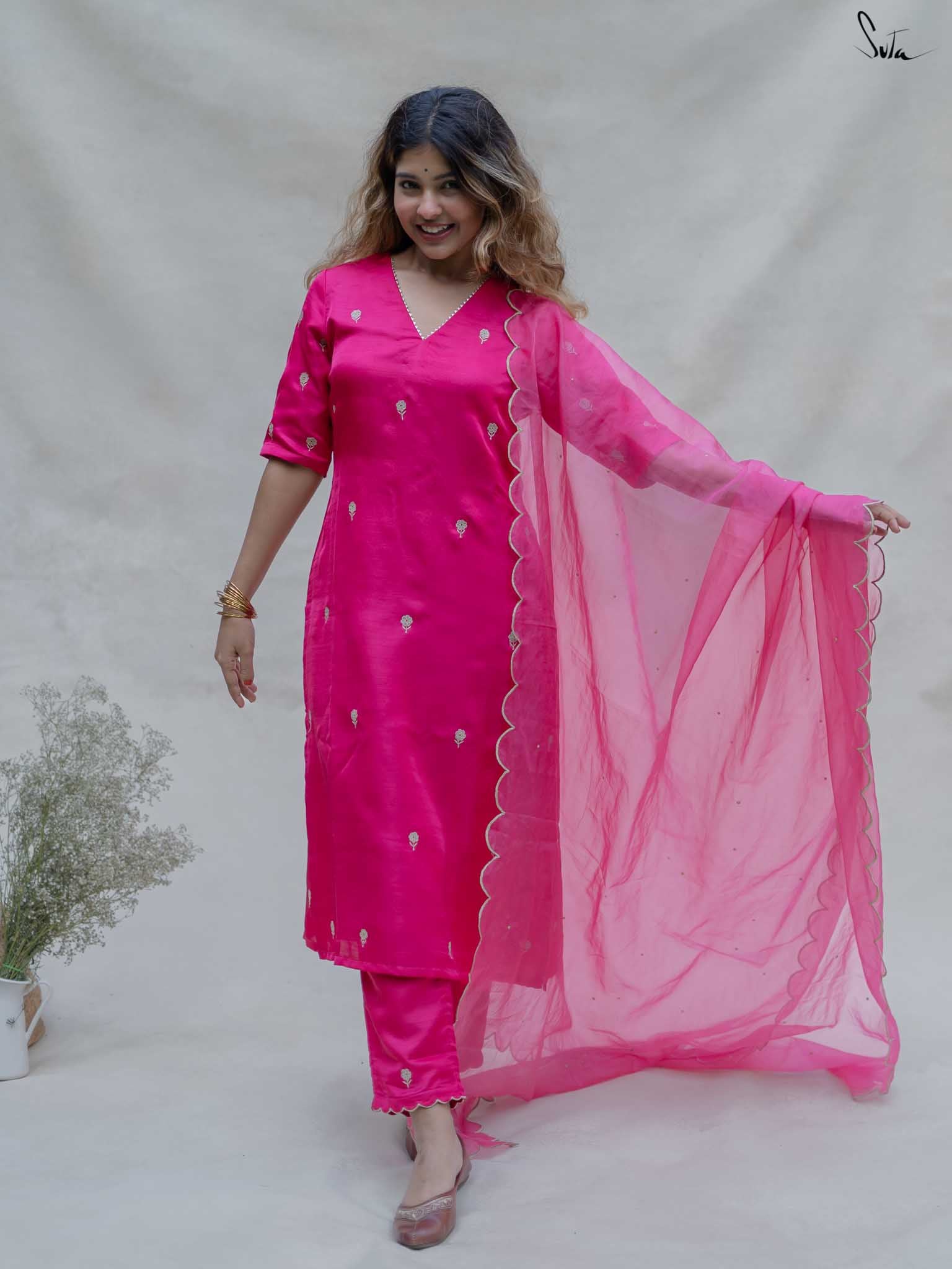 Gulabi Beli