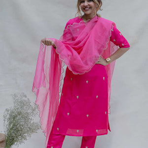 Gulabi Beli
