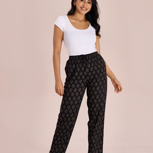 Women Printed Black Mid Rise Viscose Lounge Pants
