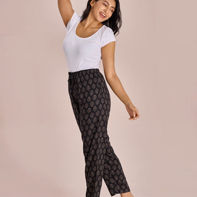 Women Printed Black Mid Rise Viscose Lounge Pants