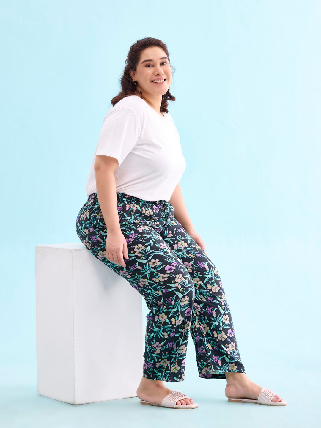 Women Printed Blacks Woven Viscose Lounge Pants