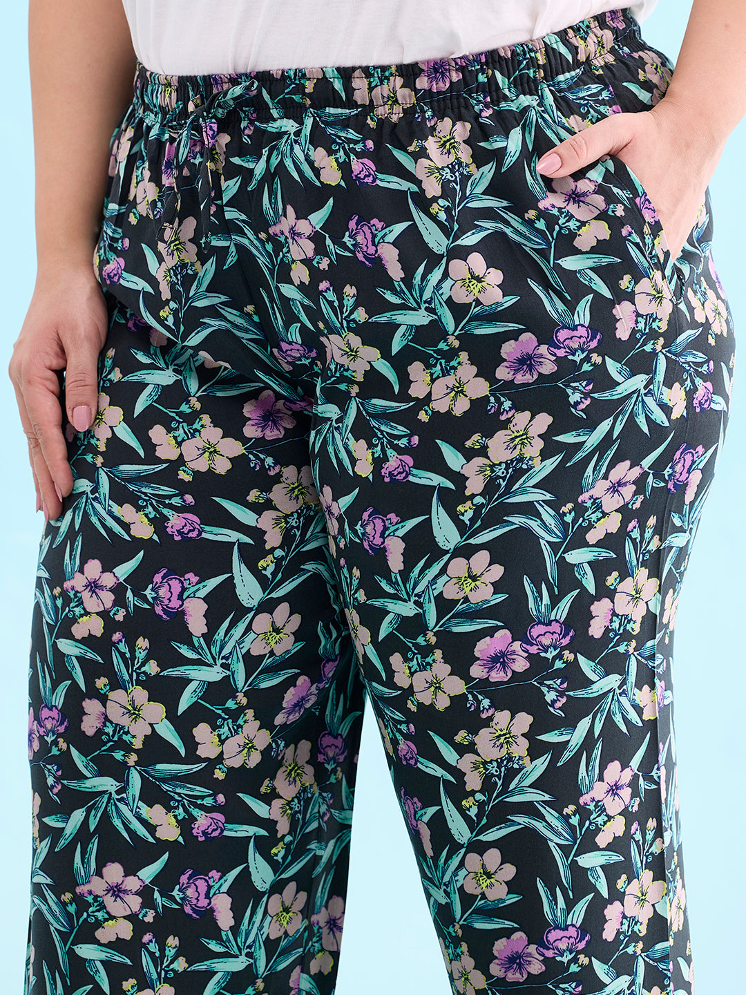 Women Printed Blacks Woven Viscose Lounge Pants