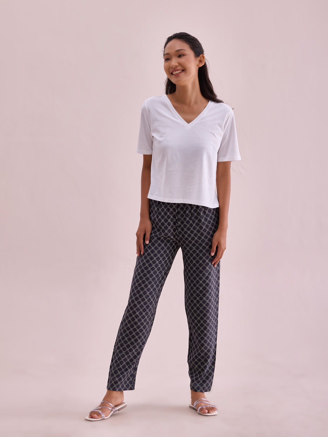 Women Printed Black Mid Rise Woven Viscose Lounge Pants