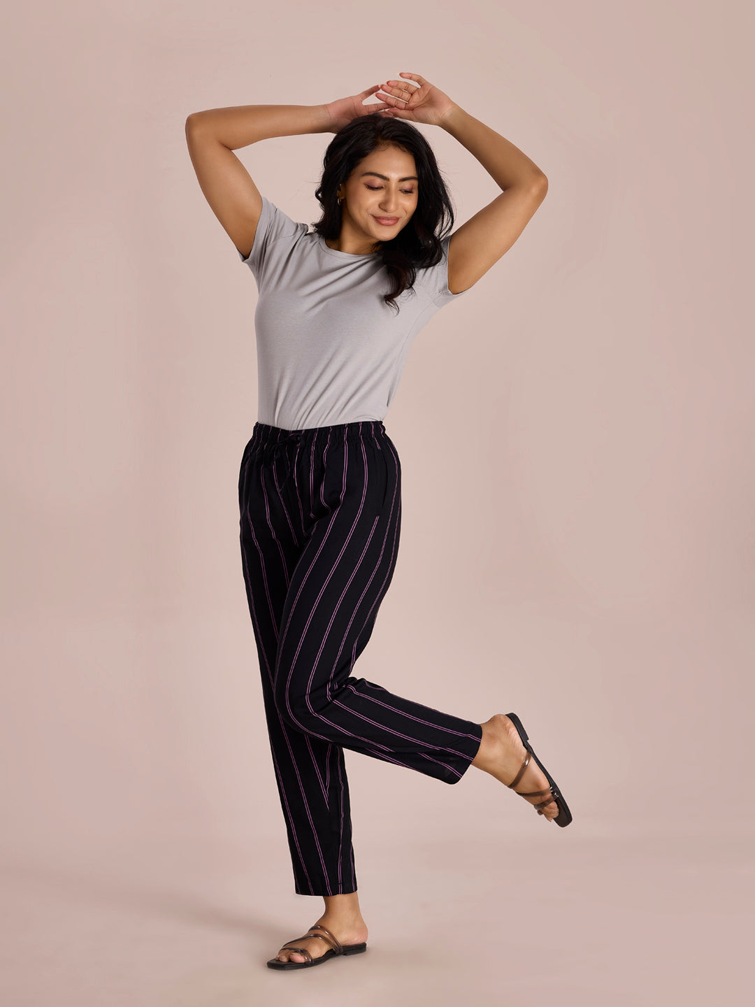 Women Black Printed Woven Viscose Lounge Pants