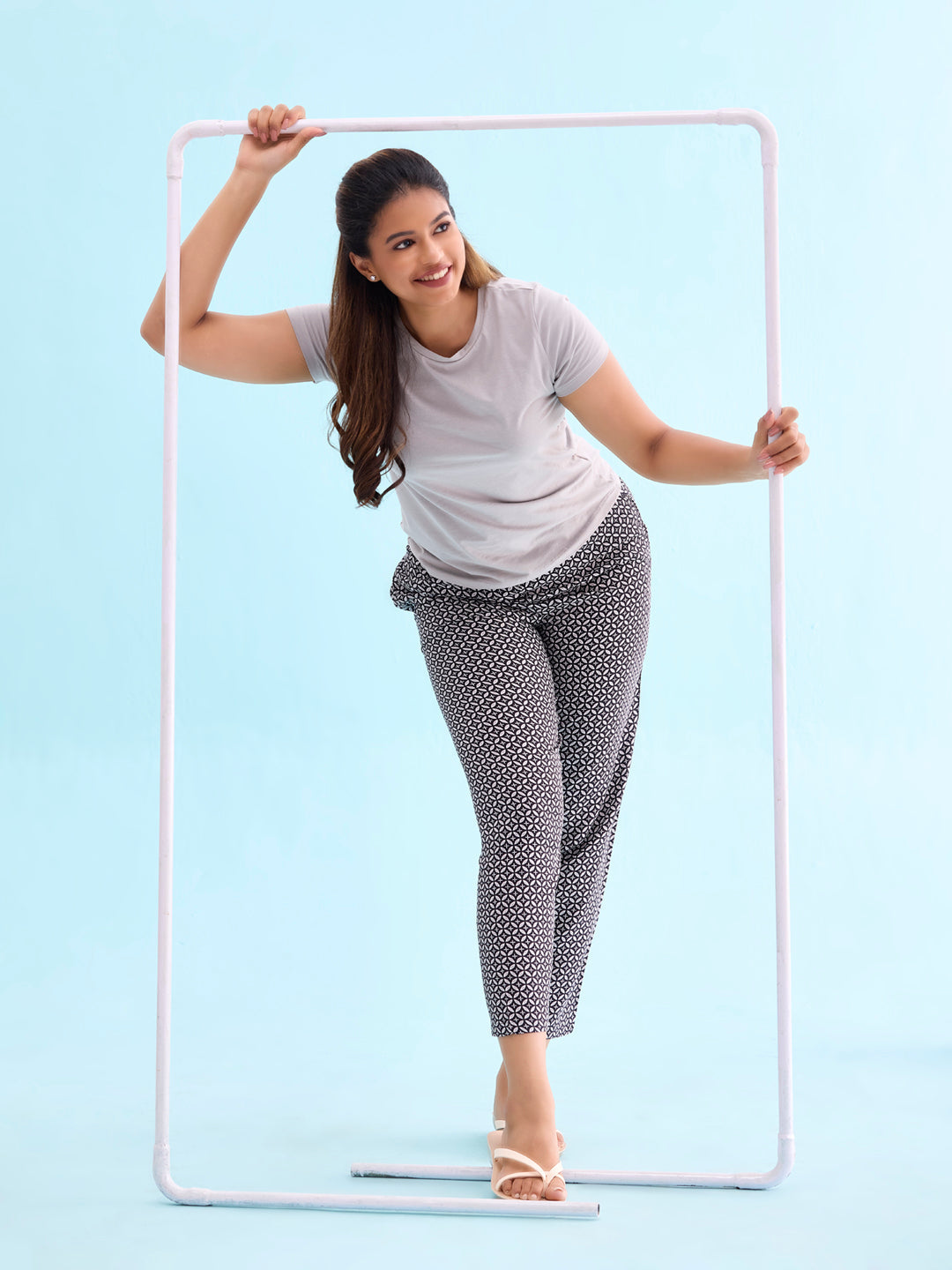 Women Printed Blacks Mid Rise Viscose Lounge Pants