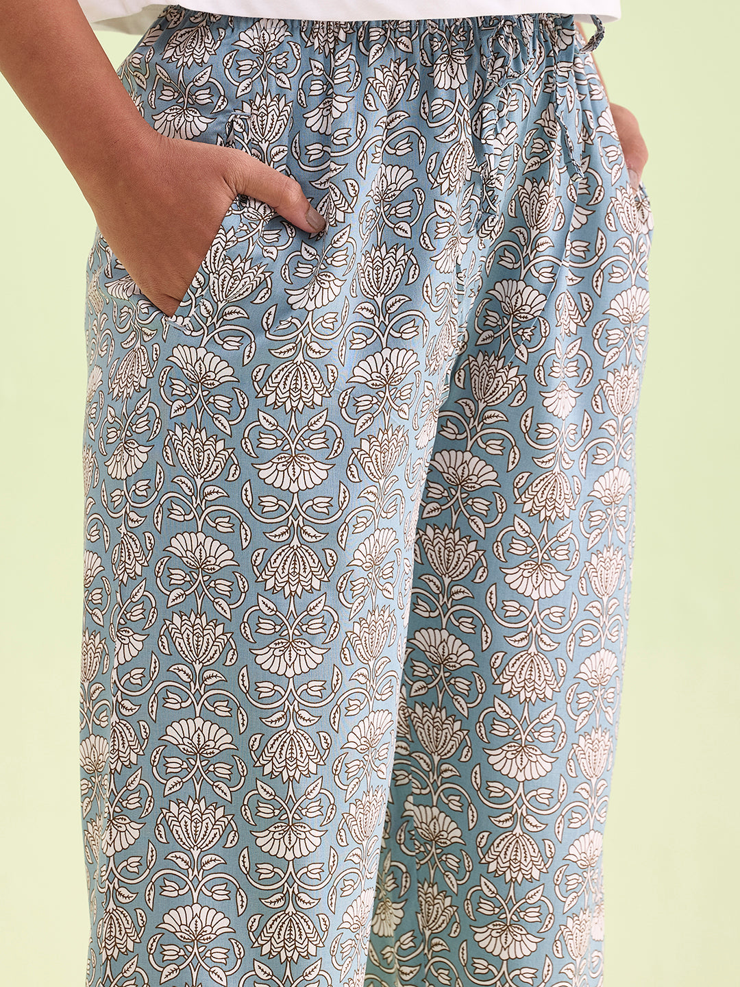 Women Printed Blue Woven Viscose Mid Rise Lounge Pants