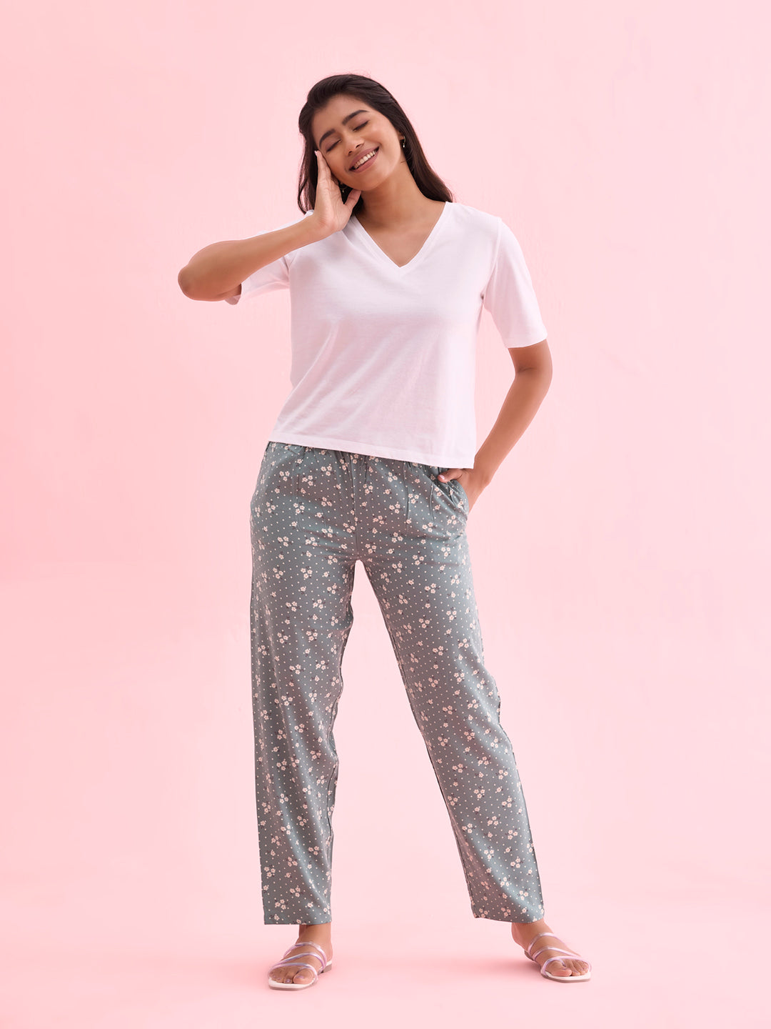 Women Printed Green Woven Viscose Mid Rise Lounge Pants