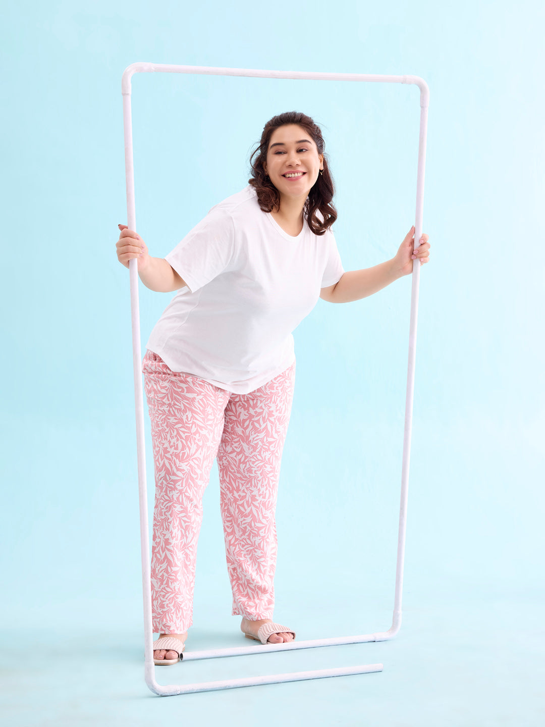 Women Printed Medium Pink Mid Rise Woven Viscose Lounge Pants