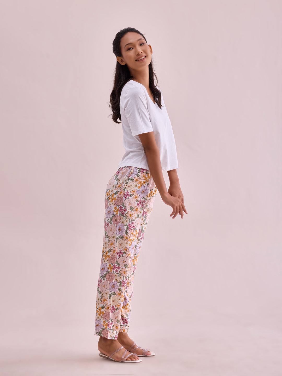 Women Printed Whites Woven Viscose Lounge Pants
