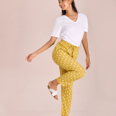 Women Printed Yellow Woven Mid Rise Viscose Lounge Pants