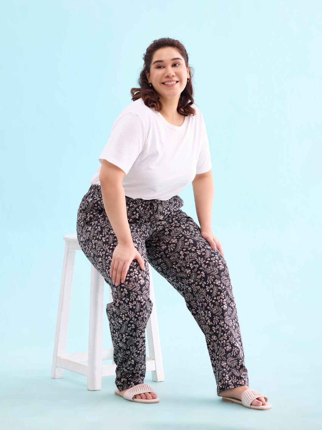 Women Printed Blacks Mid Rise Cotton Knit Lounge Pants