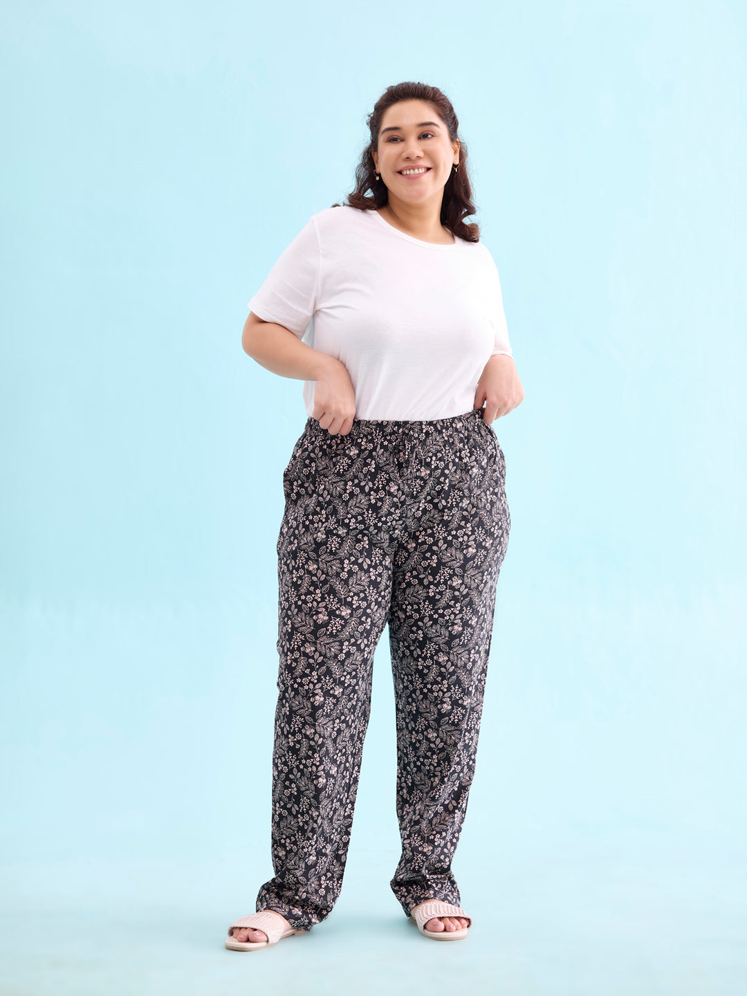 Women Printed Blacks Mid Rise Cotton Knit Lounge Pants