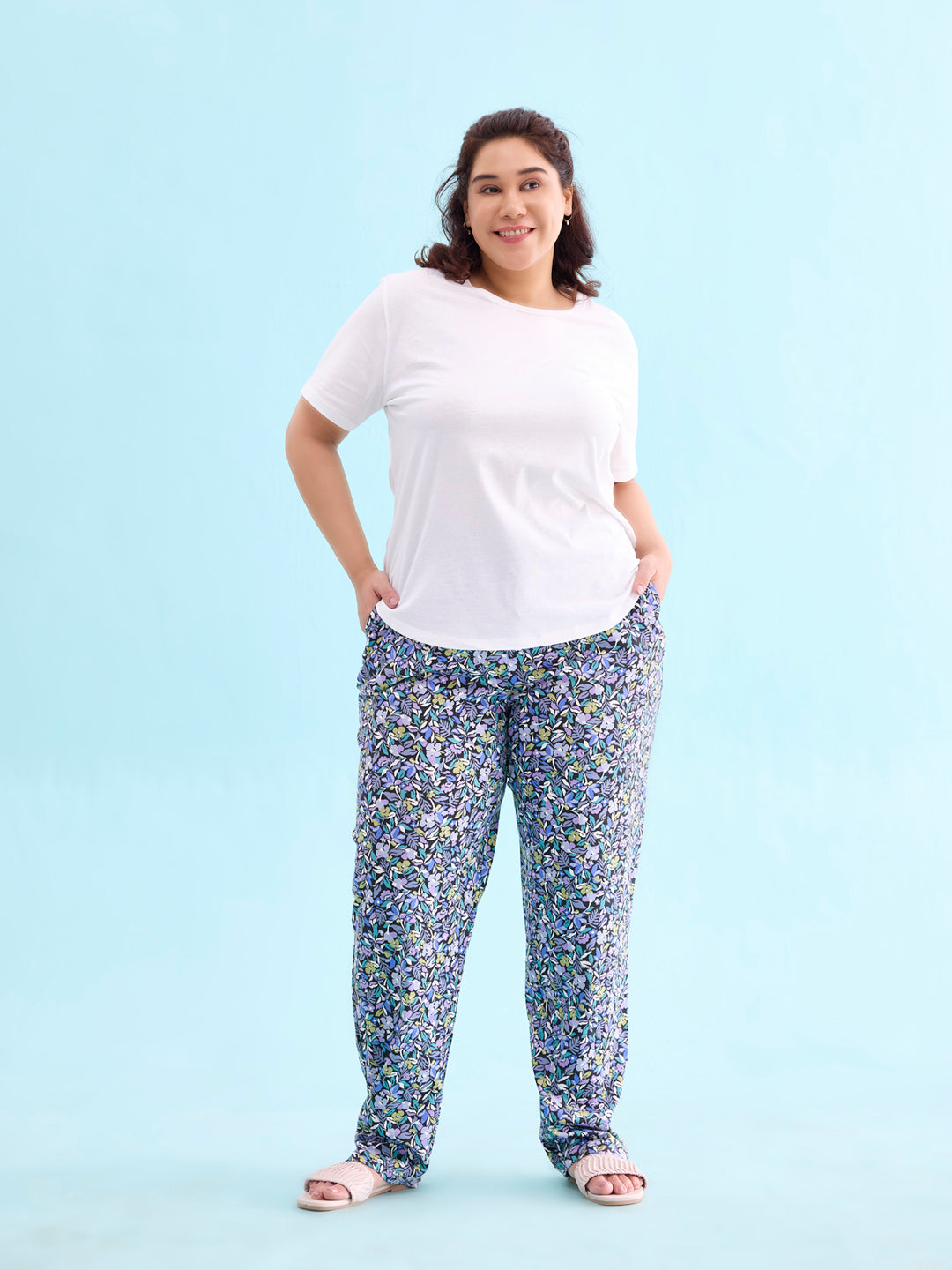 Women Printed Black Cotton Knit Mid Rise Lounge Pant